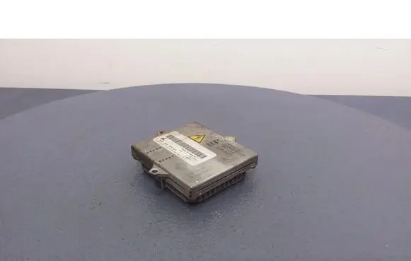 BMW X3 E83 Voltage converter/converter module 1307329074
