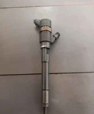 Opel Antara Fuel injector 96440397