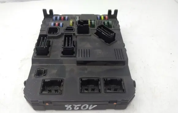 Peugeot 407 Fuse module 9655708380 BSIS0200
