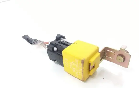 Hyundai Trajet Other relay 3916037120