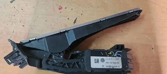Volkswagen Golf VI Accelerator throttle pedal 1K1721503AN 6PV01103910