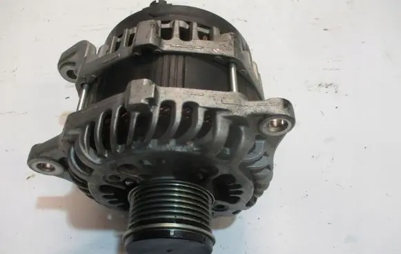 Nissan Navara D23 Generator/alternator 231005JU0A