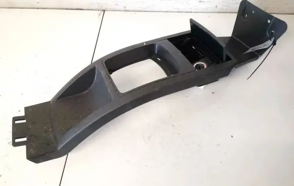 Volkswagen Polo IV 9N3 Car ashtray 6q1863241