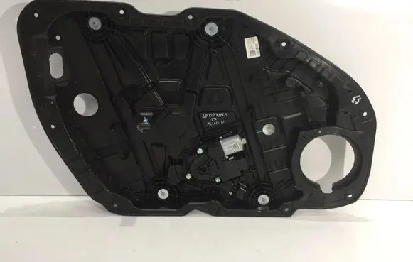 KIA Optima Front door window regulator motor 82470D4000
