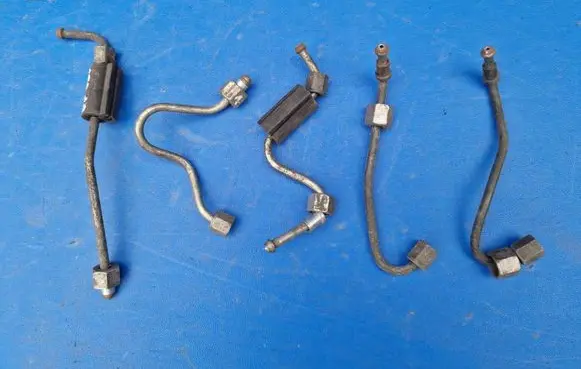 Alfa Romeo 159 Fuel injector supply line/pipe 