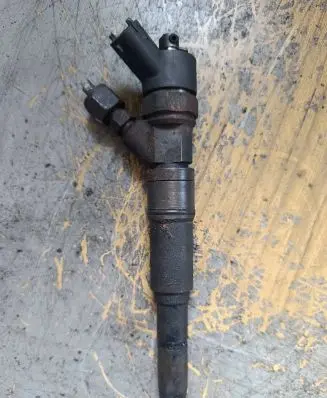 BMW X5 E53 Fuel injector 7785984 0445110047