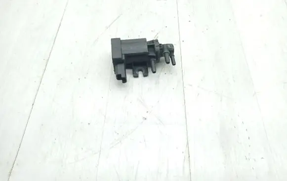 Ford Fiesta Turbo solenoid valve 9674084680 3261320