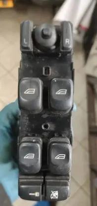 Volvo V70 Electric window control switch 30773895
