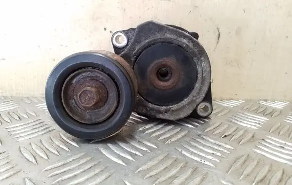 Honda CR-V Generator/alternator belt tensioner