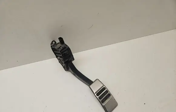 Ford Mustang VI Accelerator throttle pedal GR3C9F836AB