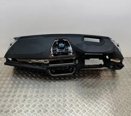 BMW 5 G30 G31 G38 Dashboard 9329557