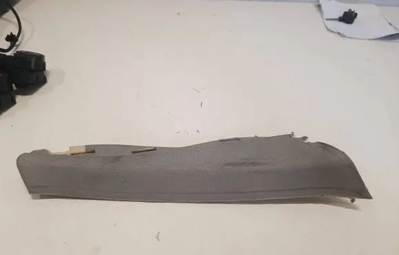 BMW 5 E60 E61 (C) pillar trim 7049902 107010