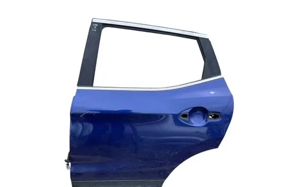 Nissan Qashqai Rear door