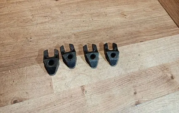 Volvo V40 Fuel Injector clamp holder 