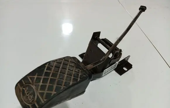 Audi 100 200 5000 C3 Accelerator throttle pedal