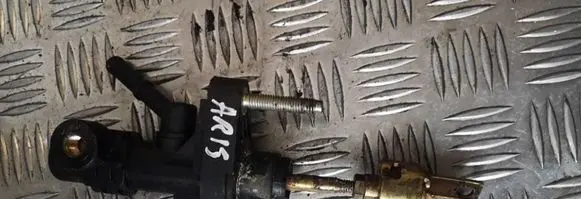 Toyota Yaris Clutch slave cylinder 