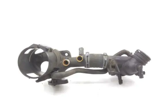 Mercedes-Benz C W204 Engine coolant pipe/hose