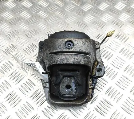 Porsche Macan (95B) Engine mount bracket 8R0199381AA