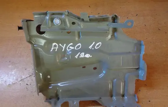 Toyota Aygo AB40 Battery tray 