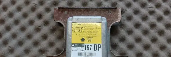Mitsubishi Pajero Airbag control unit/module MR268157 1523002471p