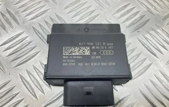 Audi A4 S4 B9 Fuel injection pump control unit/module 8W0906121B