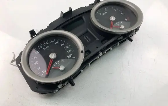 Renault Megane II Speedometer (instrument cluster) 8200399694