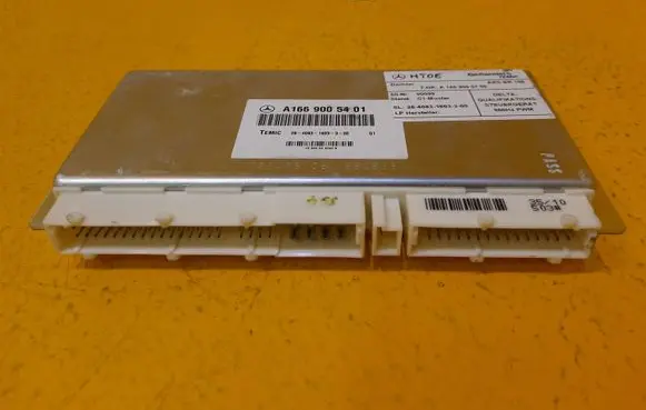 Mercedes-Benz GLE (W166 - C292) Air suspension control unit module (rear) A1669005401