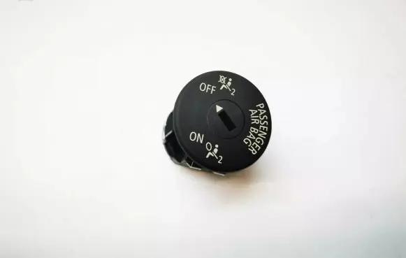 BMW 1 E82 E88 Passenger airbag on/off switch 919688604 9196886 61319196886