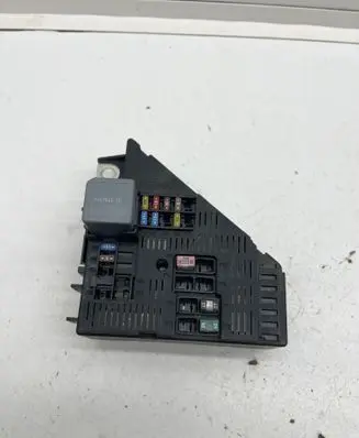 Volvo XC90 Fuse module 31473571 17018