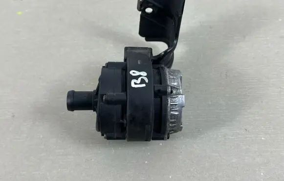 Volkswagen PASSAT B8 Electric auxiliary coolant/water pump 04L965567B 0392024011