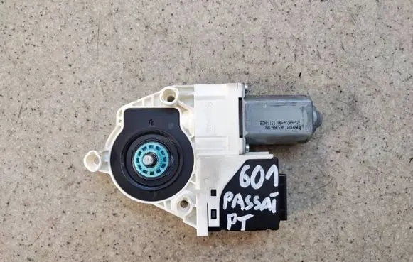 Volkswagen PASSAT CC Rear door window regulator motor 3C8959704BAOP0920 3C8959704B 1K0959794Q