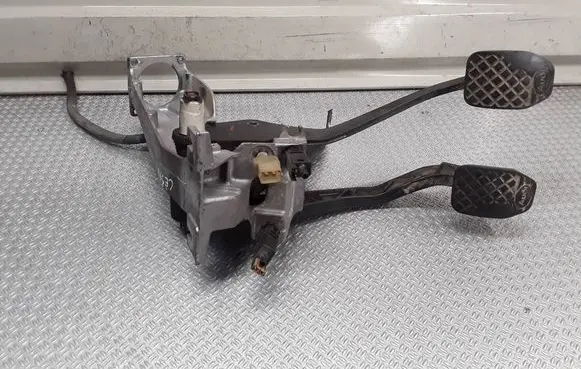 Audi A6 S6 C4 4A Pedal assembly 4A1721115