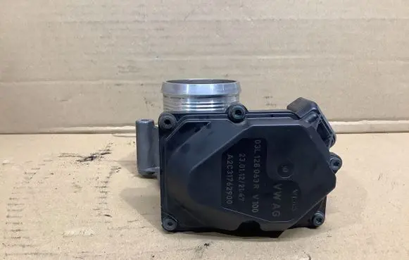 Volkswagen Sharan Throttle valve 03L128063R A2C31762900
