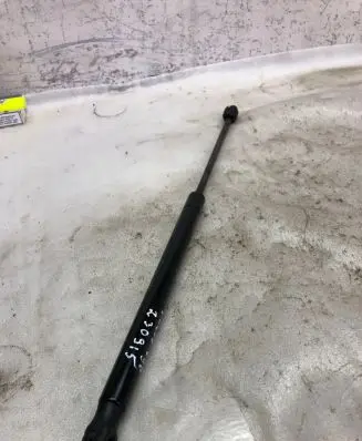 Volvo S90, V90 Tailgate/trunk strut/damper