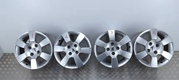 R16 alloy rim