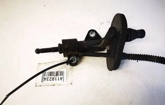 Opel Corsa D Clutch master cylinder 55190993