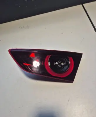 Tailgate rear/tail lights