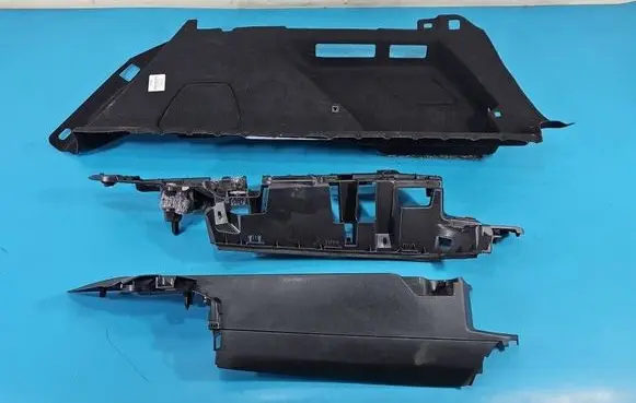 Peugeot 308 Trunk/boot side trim panel 98217877ZD IMPRK1551396