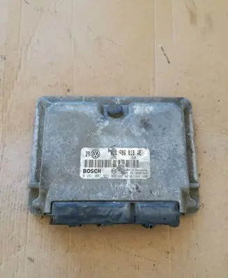 Volkswagen Golf IV Engine control unit/module 038906018AE 0281001851