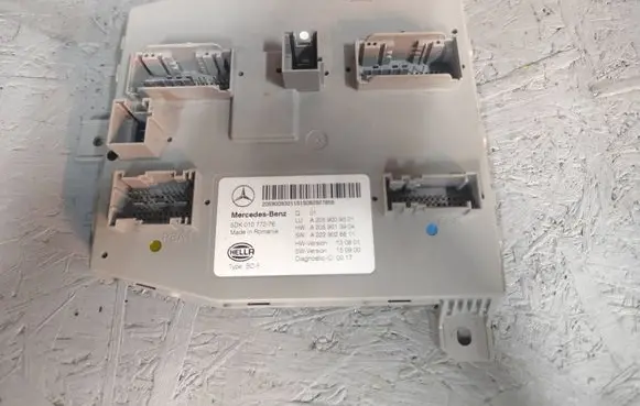 Mercedes-Benz C W205 SAM control unit A2059009321 A2229026611 A2059013904