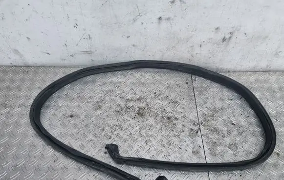 Audi A4 S4 B7 8E 8H Front door rubber seal 8H0825397