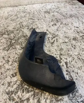 Nissan Juke I F15 Front mudguard 
