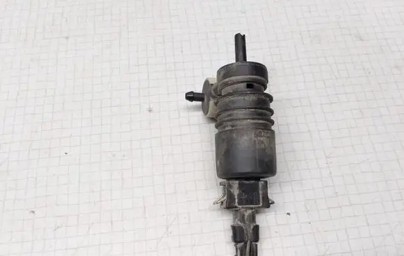 Opel Astra G Windscreen/windshield washer pump