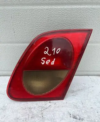 Mercedes-Benz E W210 Tailgate rear/tail lights A2108201064