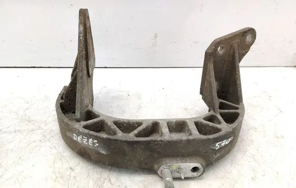 Chevrolet Tacuma Gearbox mounting bracket