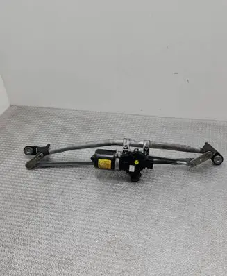 Dacia Sandero Front wiper linkage and motor W000031629 288000321R 288009321R