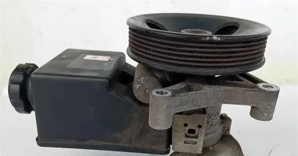SsangYong Rexton Power steering pump