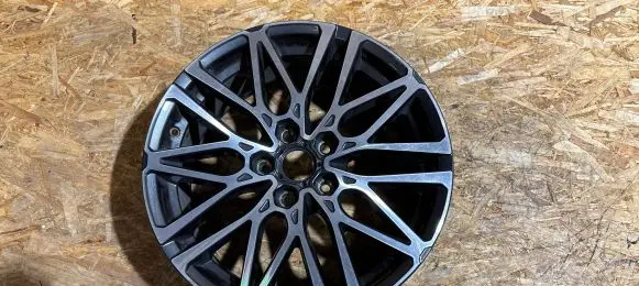 R18 alloy rim