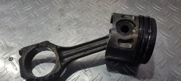 Audi A4 S4 B5 8D Piston with connecting rod 028h