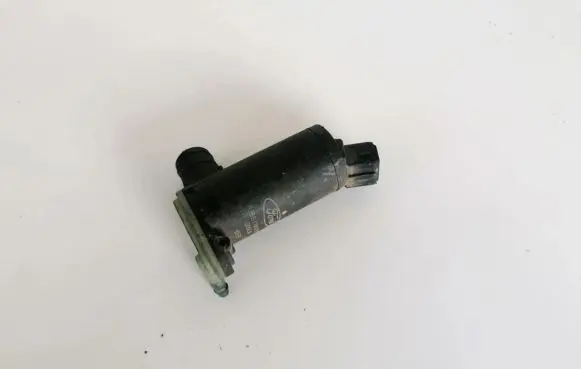 Ford Focus Windscreen/windshield washer pump 93bb17k624ba